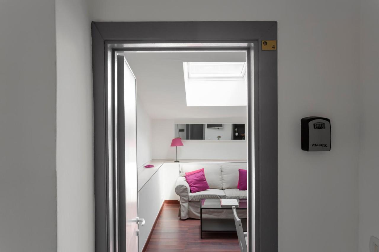 1 Bedroom Apt - Duomo 4 Милано Екстериор снимка