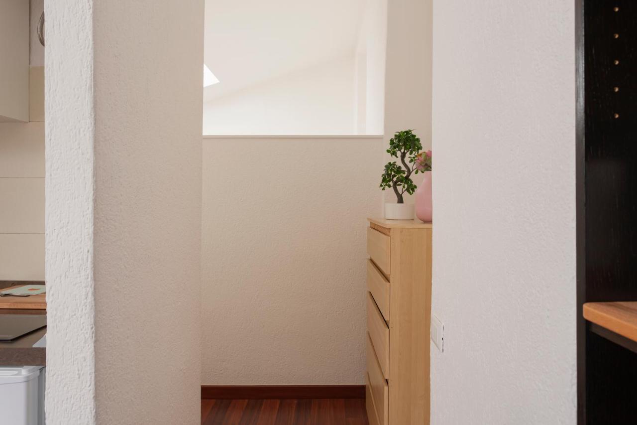 1 Bedroom Apt - Duomo 4 Милано Екстериор снимка