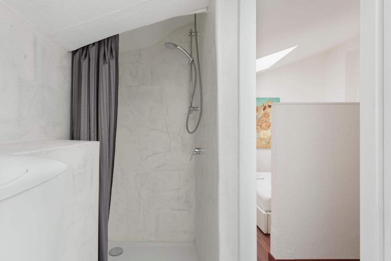 1 Bedroom Apt - Duomo 4 Милано Екстериор снимка