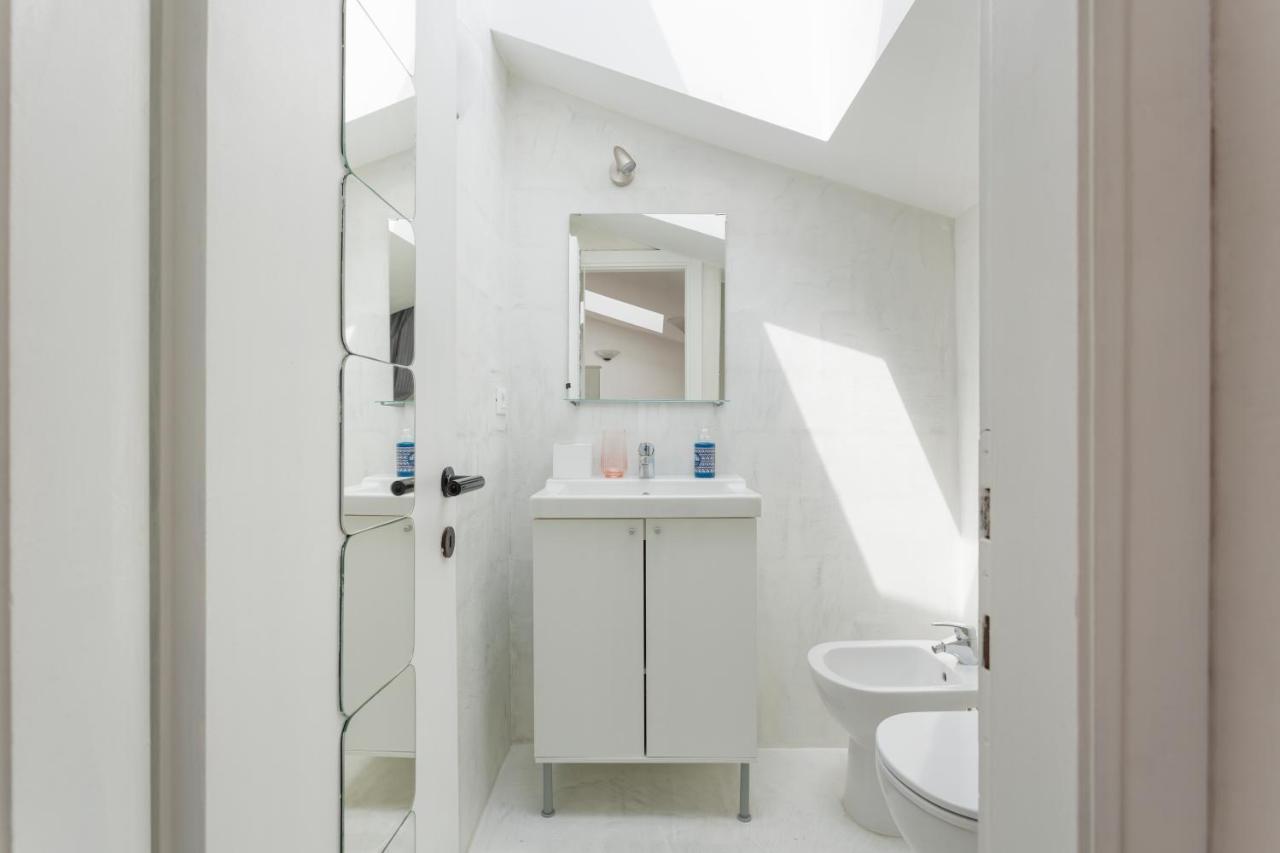 1 Bedroom Apt - Duomo 4 Милано Екстериор снимка